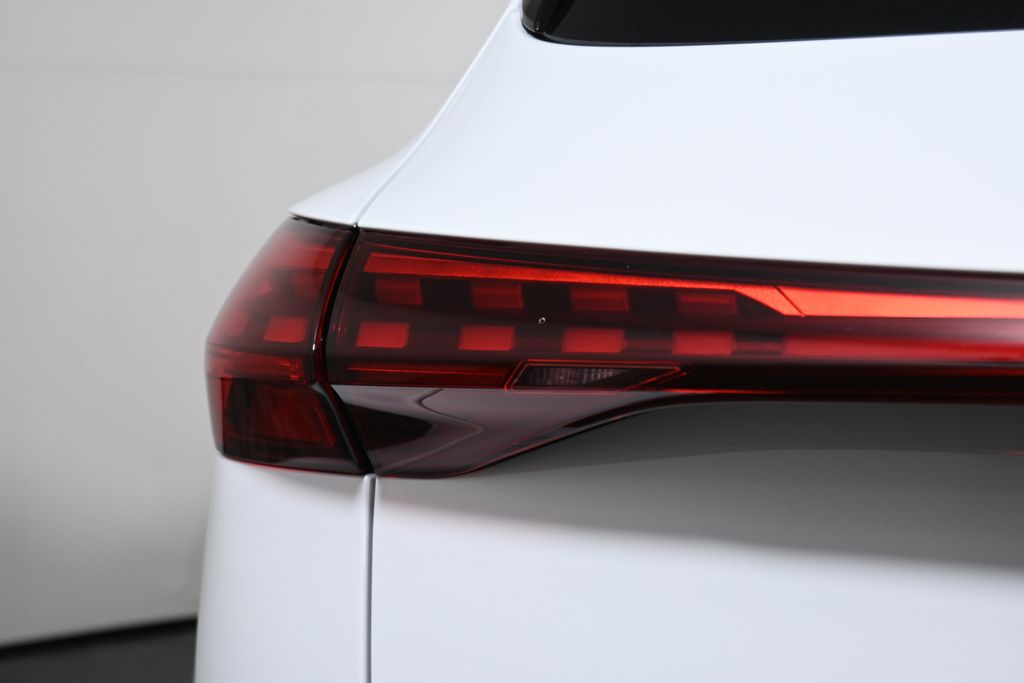 Thumbnail: 2025 Audi Q5 - 12