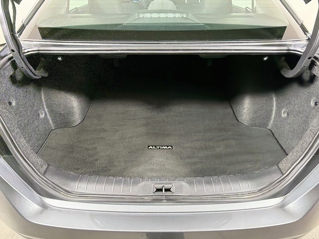 Used 2025 Nissan Altima Sedan