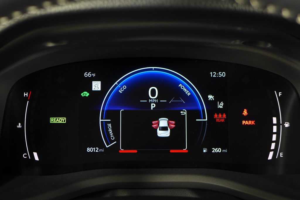 2025 Toyota Camry SE 28
