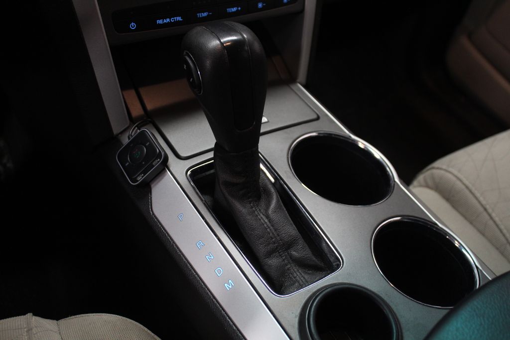 Thumbnail: 2013 Ford Explorer - 13