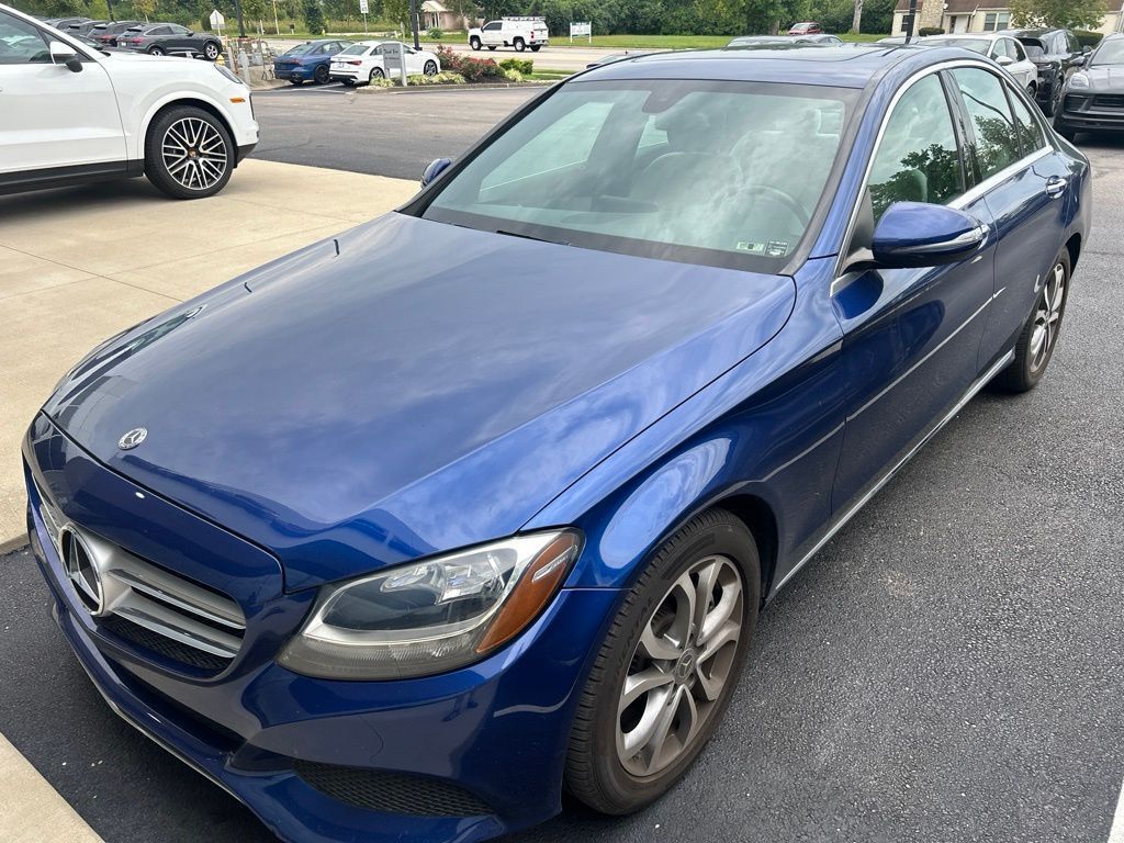2018 Mercedes-Benz C-Class Azul (Brilliant Blue Metallic) Sedán Tracción trasera 9 velocidades Automática