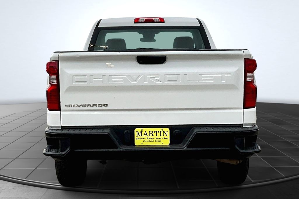 2023 Chevrolet Silverado 1500 WT - 3