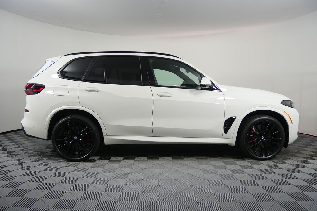 Thumbnail: 2026 BMW X5 - 2