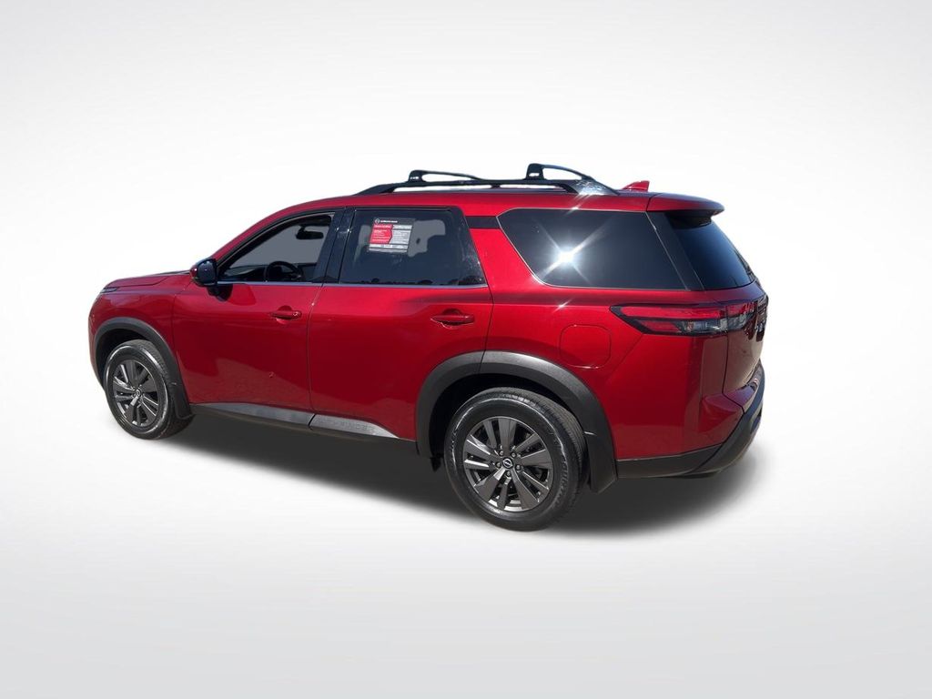 2022 Nissan Pathfinder SV photo