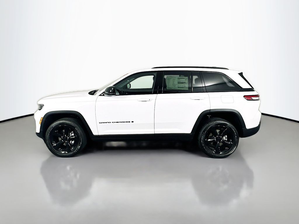 New 2025 White Jeep Altitude X image 4
