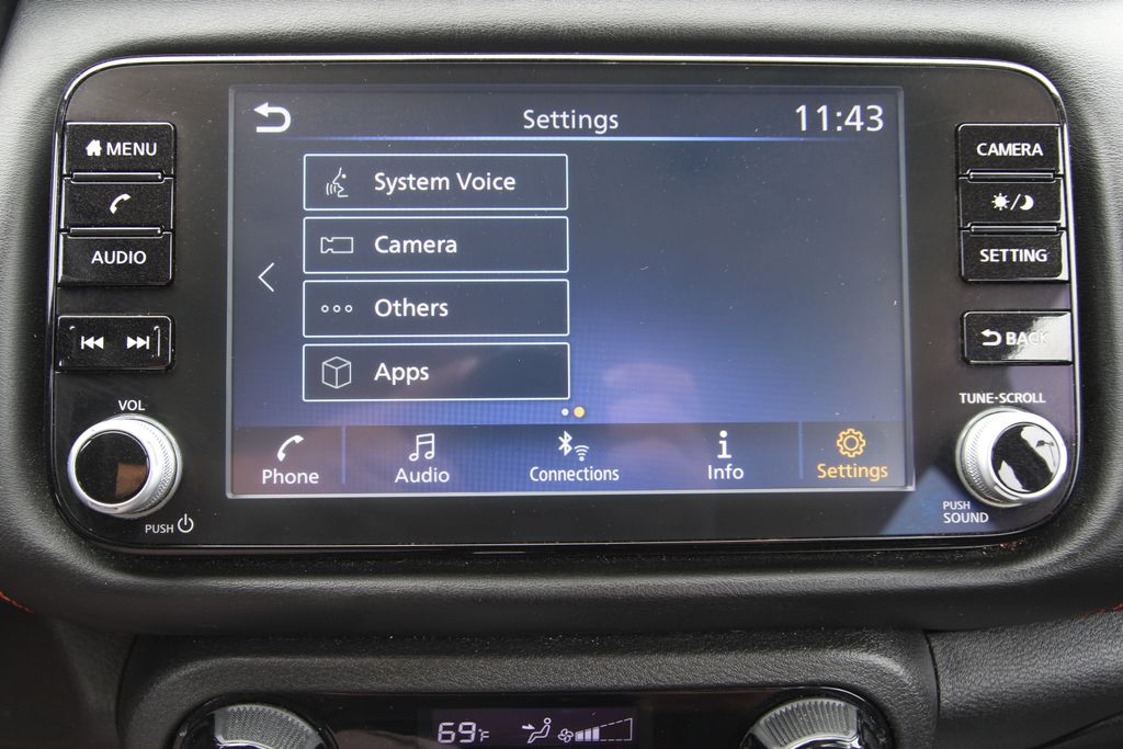 Used 2024 Nissan Kicks SUV