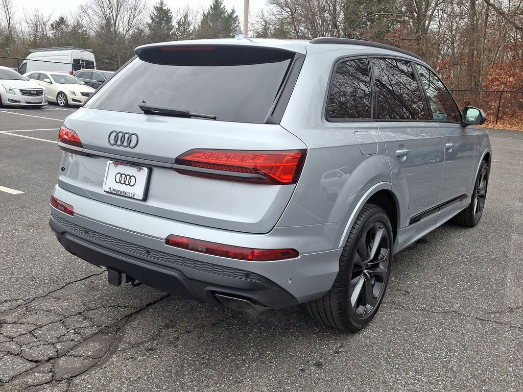 2025 Audi Q7 Premium Plus 4