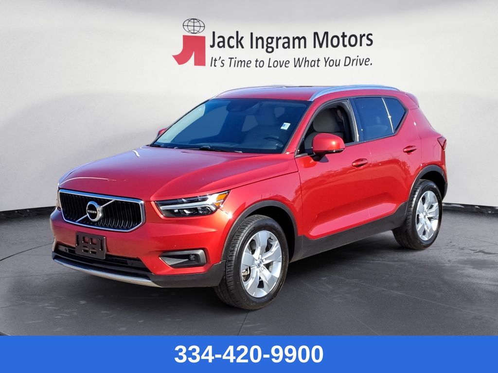 used 2022 Volvo XC40 car, priced at $19,799