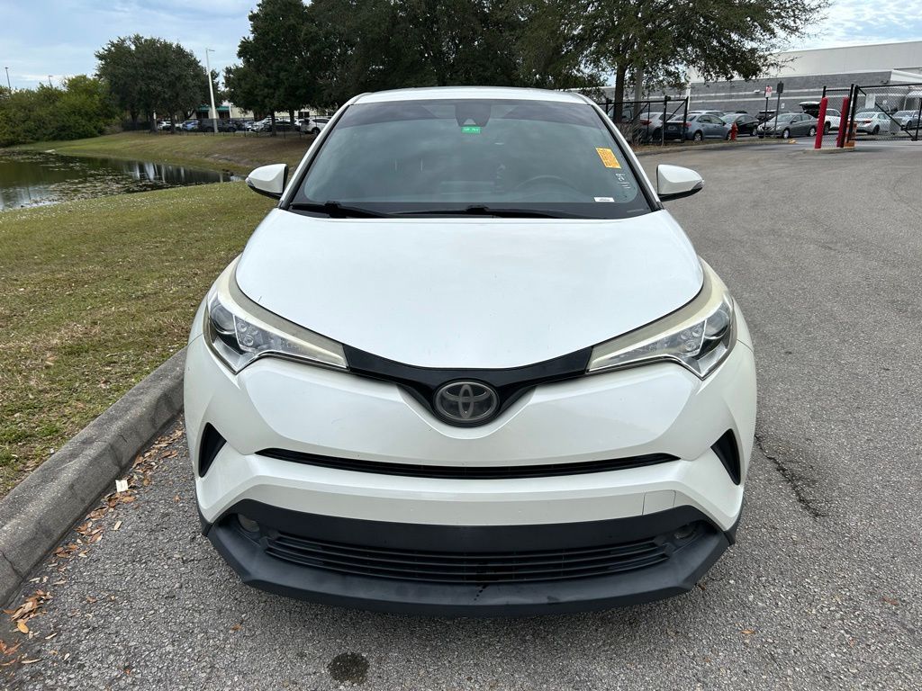 Thumbnail: 2018 Toyota C-HR - 8