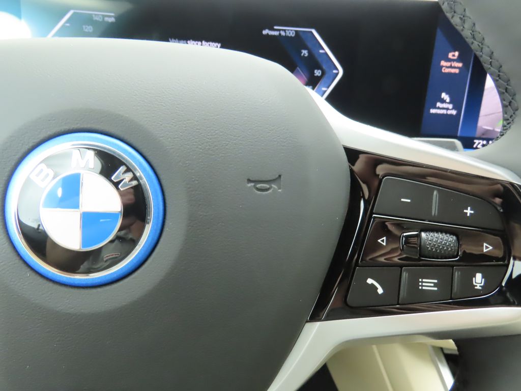 Thumbnail: 2025 BMW i4 - 12