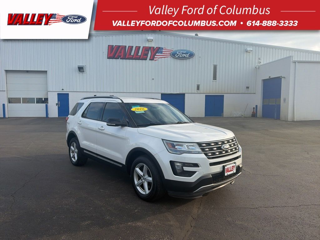 White Platinum Clearcoat Metallic 2016 Ford Explorer XLT 4WD SUV / Crossover All-Wheel Drive 6-Speed Automatic