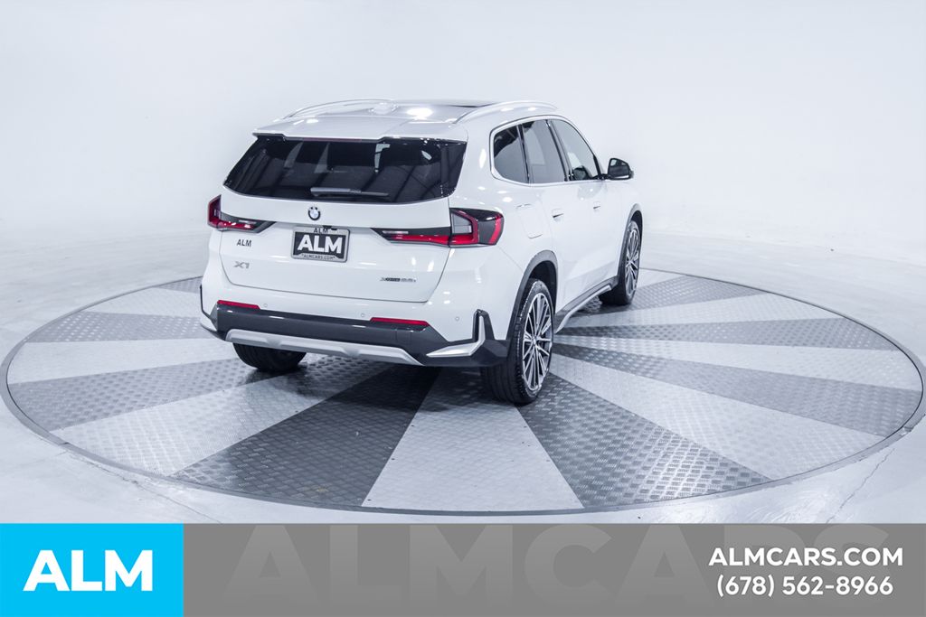 Used 2023 White BMW xDrive28i image 9