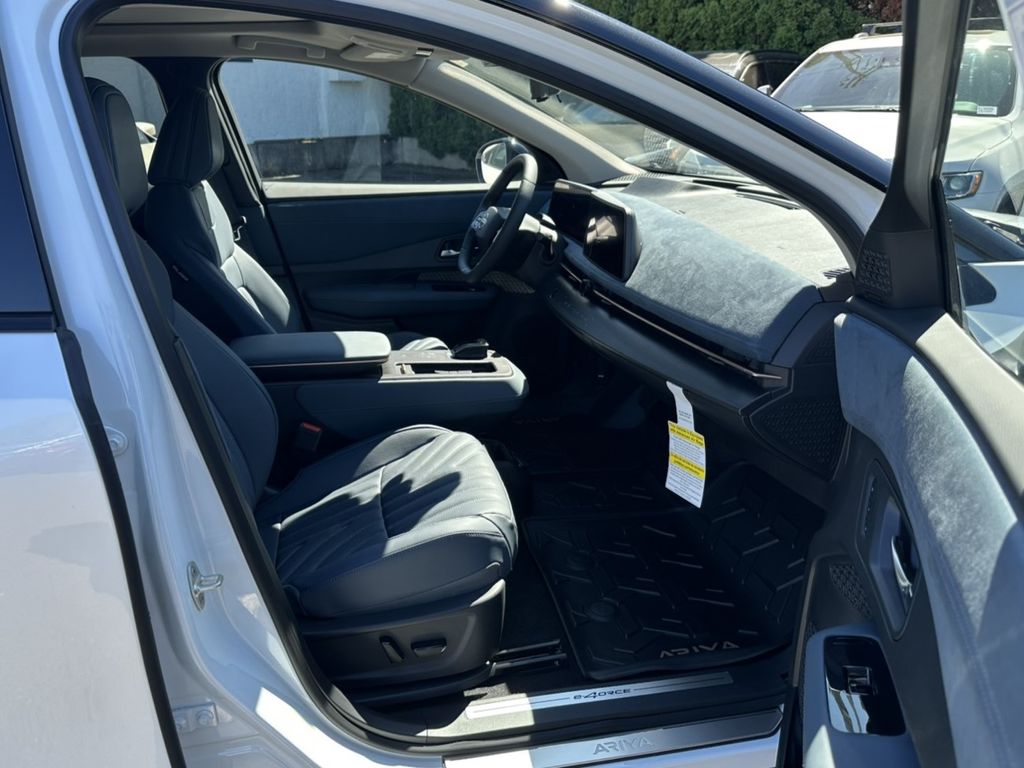 2025 Nissan Ariya PLATINUM+ e-4ORCE