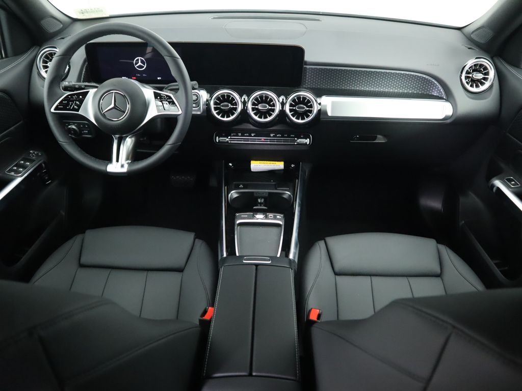 2025 Mercedes-Benz GLB 250 13