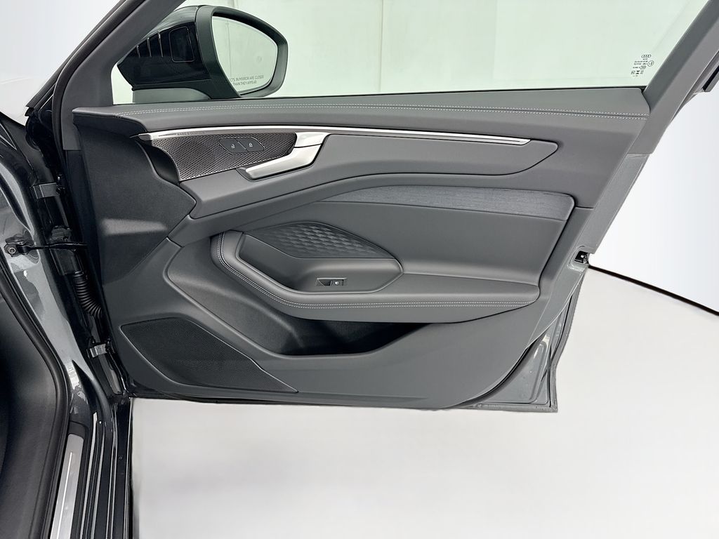 Thumbnail: 2026 Audi A6 - 24