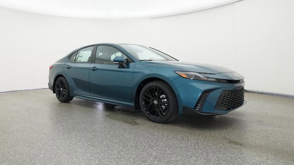 2025 Toyota Camry SE 24