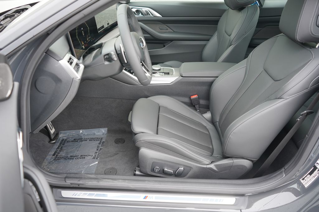 Thumbnail: 2025 BMW 4 Series - 9