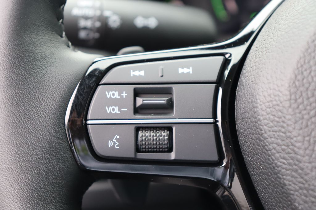 2025 Honda Accord Touring 30