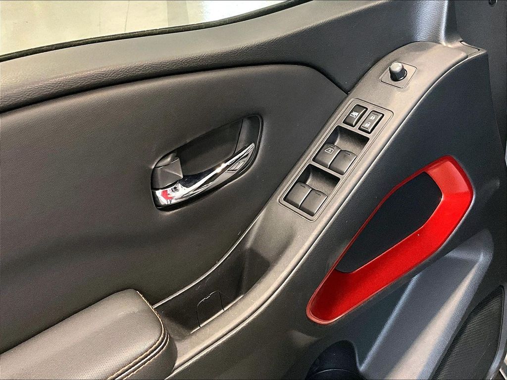 2023 Nissan Frontier — photo 11