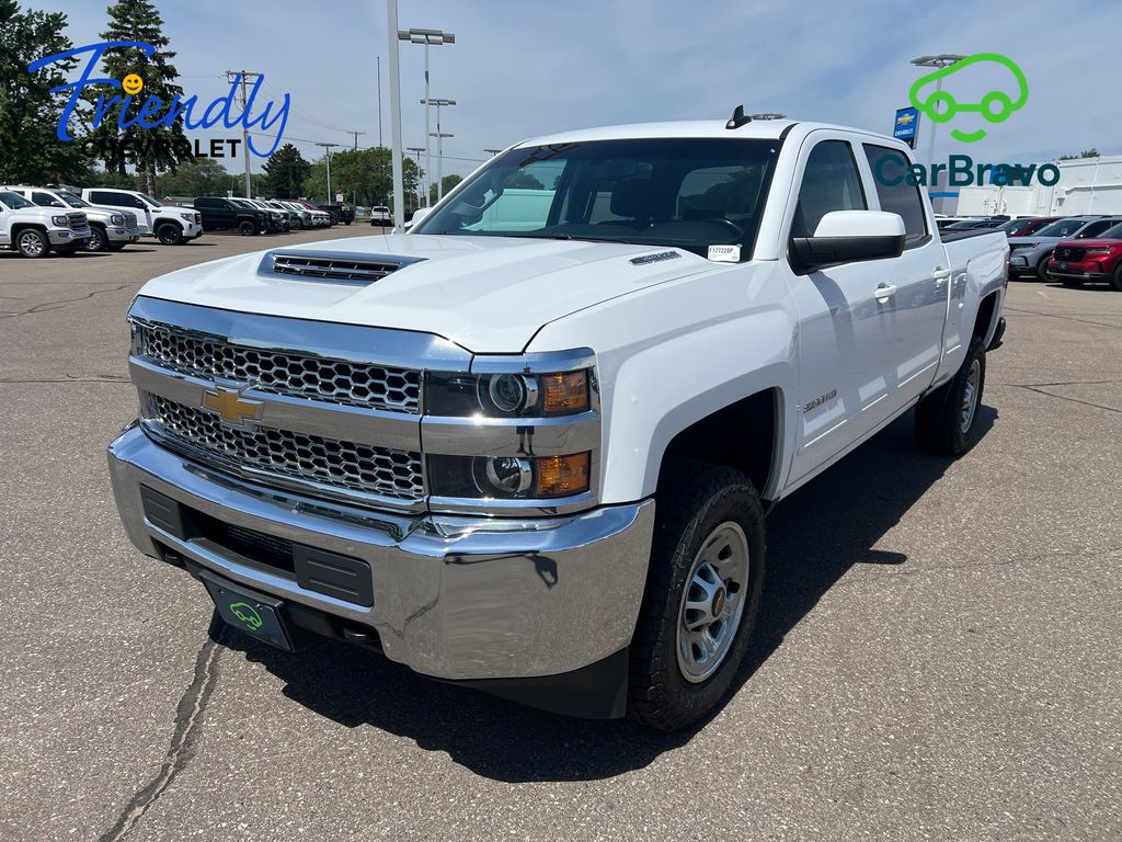 Summit White 2019 Chevrolet Silverado 2500HD Pickup Truck Four-Wheel Drive 6-Speed Automatic