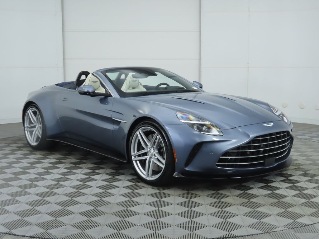 Thumbnail: 2026 Aston Martin Vantage - 3