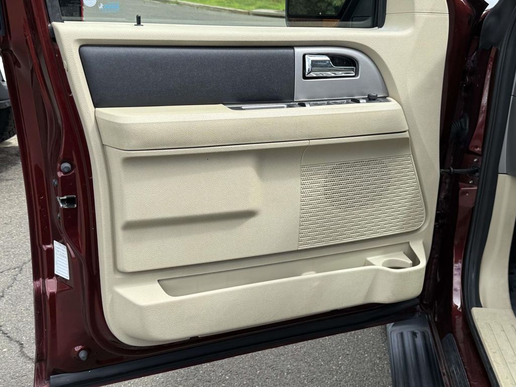Used 2017 Brown Ford XLT image 28