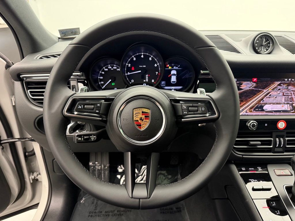 Thumbnail: 2026 Porsche Macan - 12