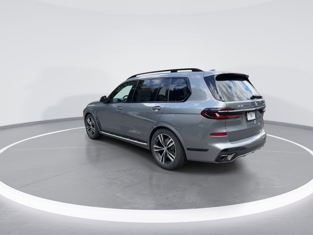 Thumbnail: 2026 BMW X7 - 6