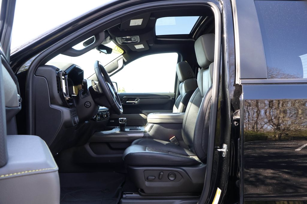 2022 Chevrolet Silverado 1500 ZR2 29