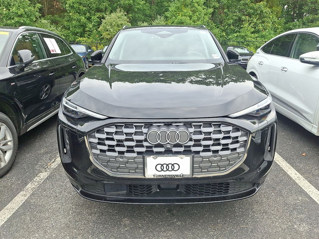 Thumbnail: 2025 Audi Q5 - 2