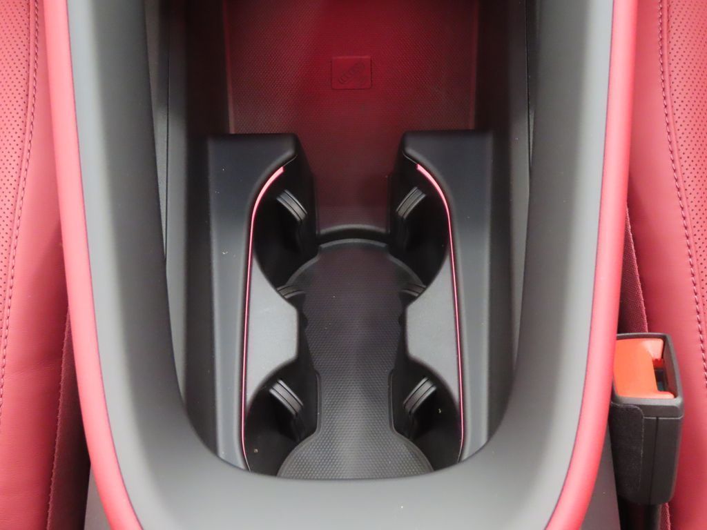 Thumbnail: 2026 Porsche Macan - 30