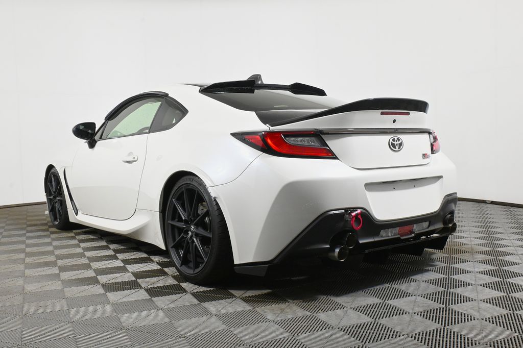Thumbnail: 2024 Toyota GR86 - 6