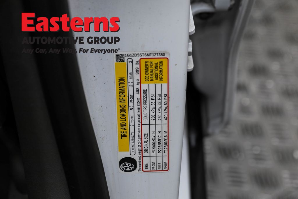 Used 2022 White Chevrolet LT image 33