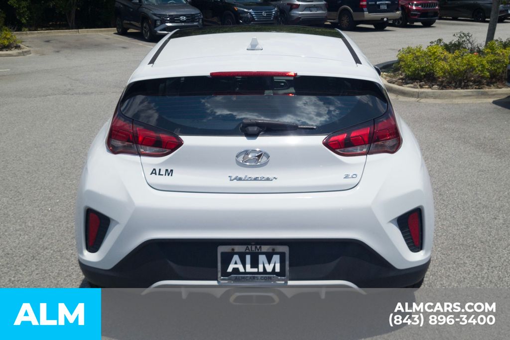 Used 2019 White Hyundai 2.0 Premium image 6