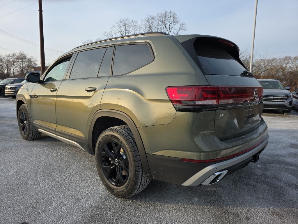 2026 Volkswagen Atlas 2.0T Peak Edition Green at Sutliff Volkswagen