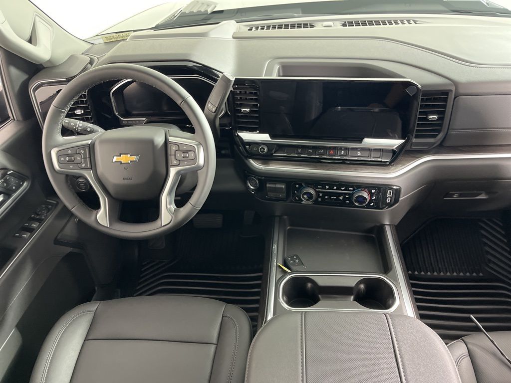 Thumbnail: 2026 Chevrolet Silverado 2500 - 17