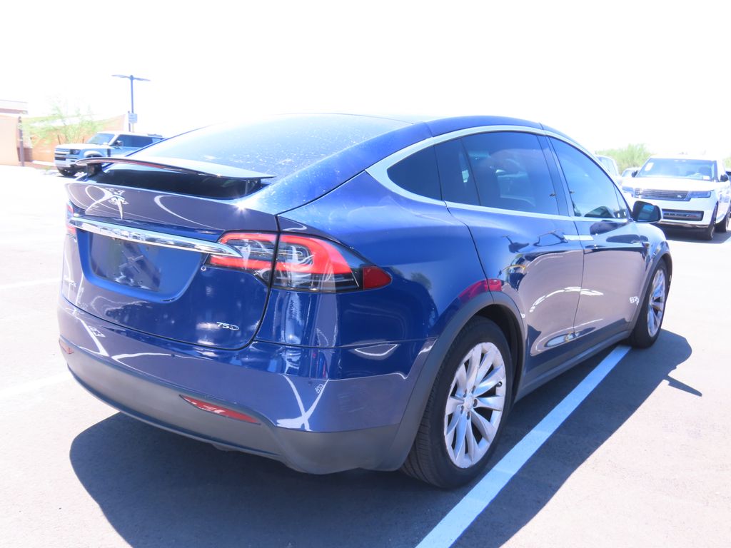 Thumbnail: 2018 Tesla Model X - 4