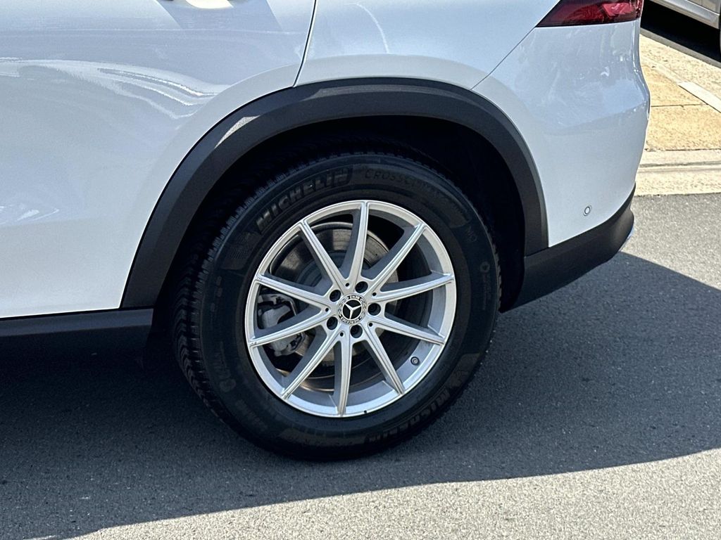 Thumbnail: 2025 Mercedes-Benz GLE - 16