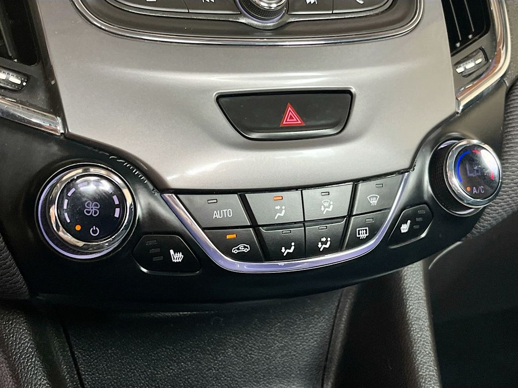 Used 2019 Silver Chevrolet LT image 15