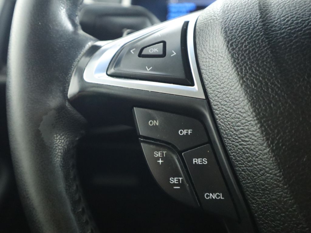 2017 Ford Edge SEL 11