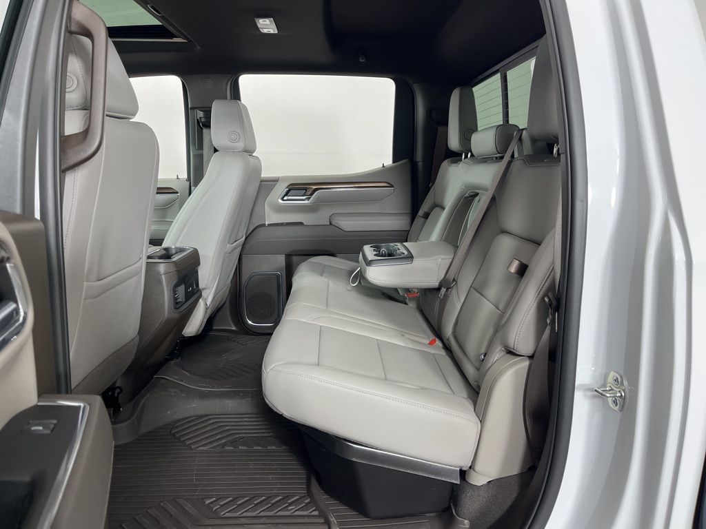 Thumbnail: 2026 Chevrolet Silverado 1500 - 26