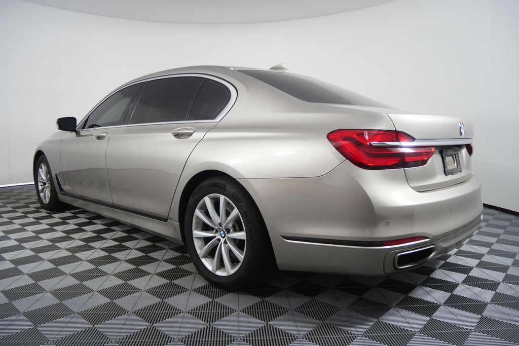 Thumbnail: 2016 BMW 7 Series - 5