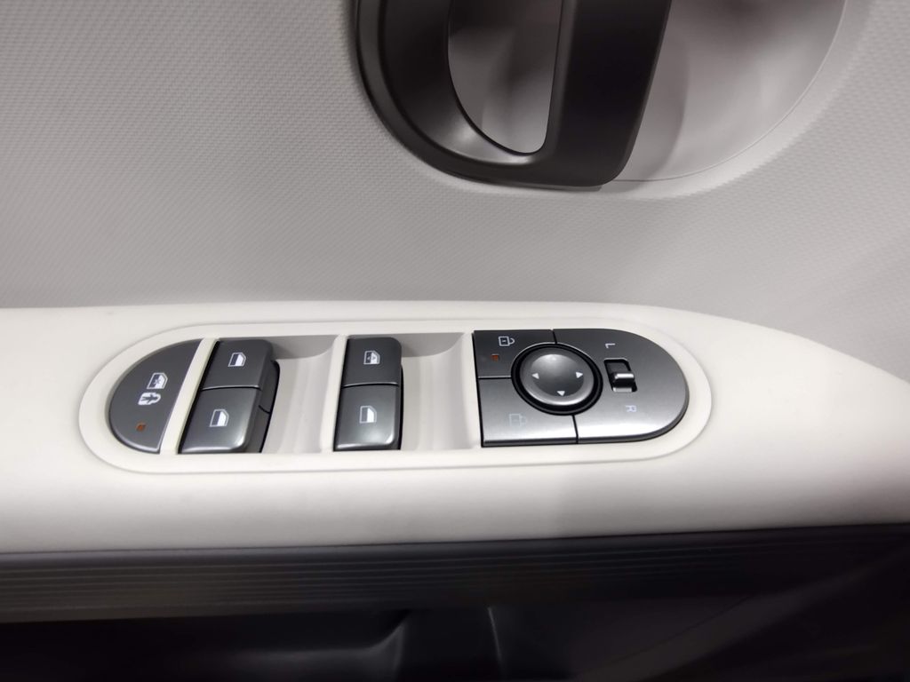 2026 Hyundai IONIQ 5 SE Standard Range