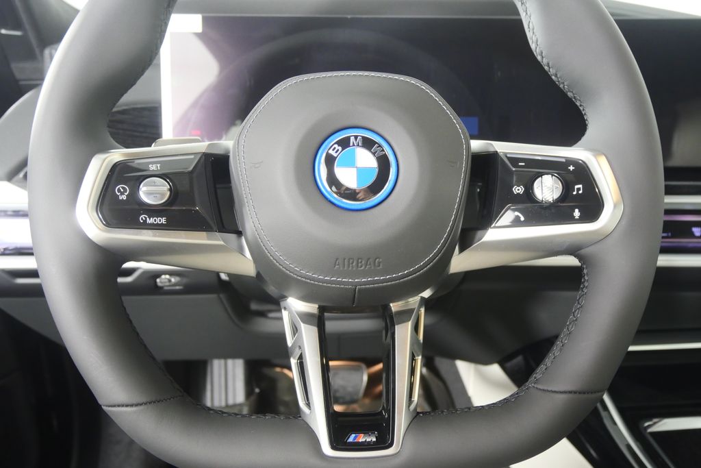 Thumbnail: 2026 BMW i7 - 18