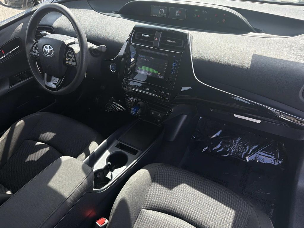 Used 2019 Toyota Prius L 5D Hatchback