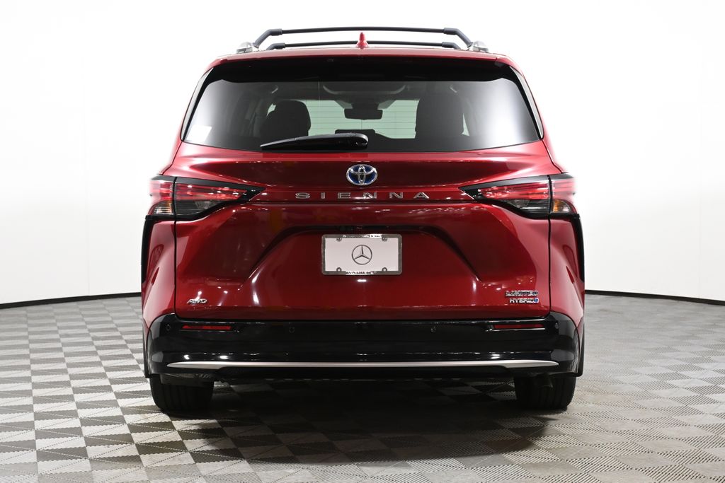 Thumbnail: 2022 Toyota Sienna - 8