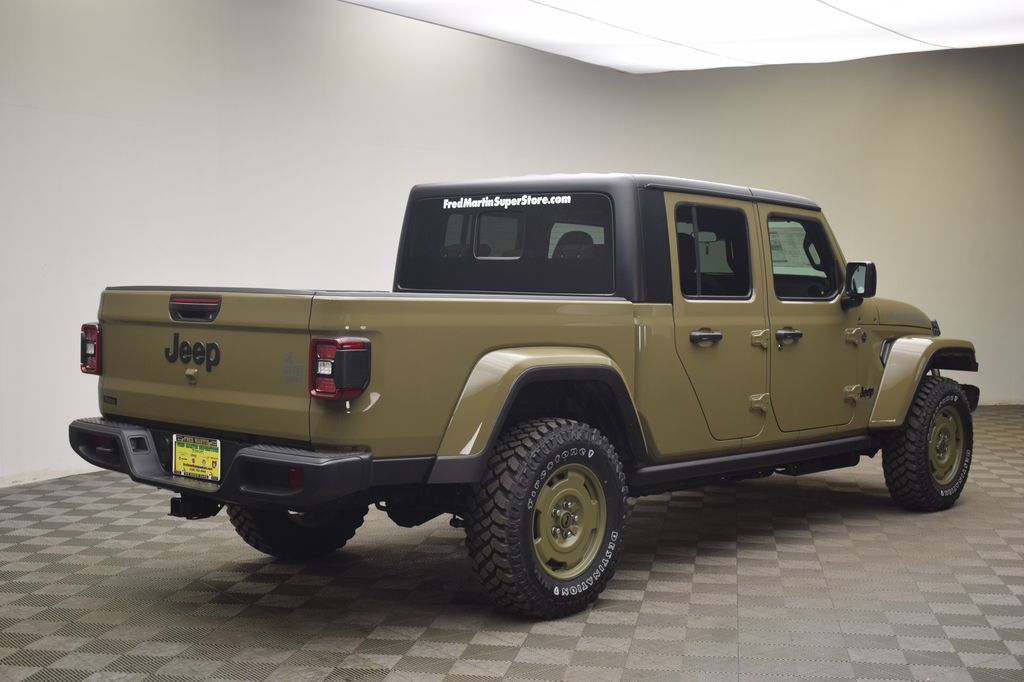 new 2026 Jeep Gladiator car, priced at $53,611