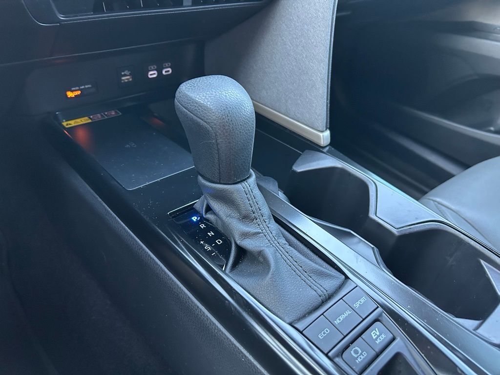 Thumbnail: 2025 Toyota Camry - 26