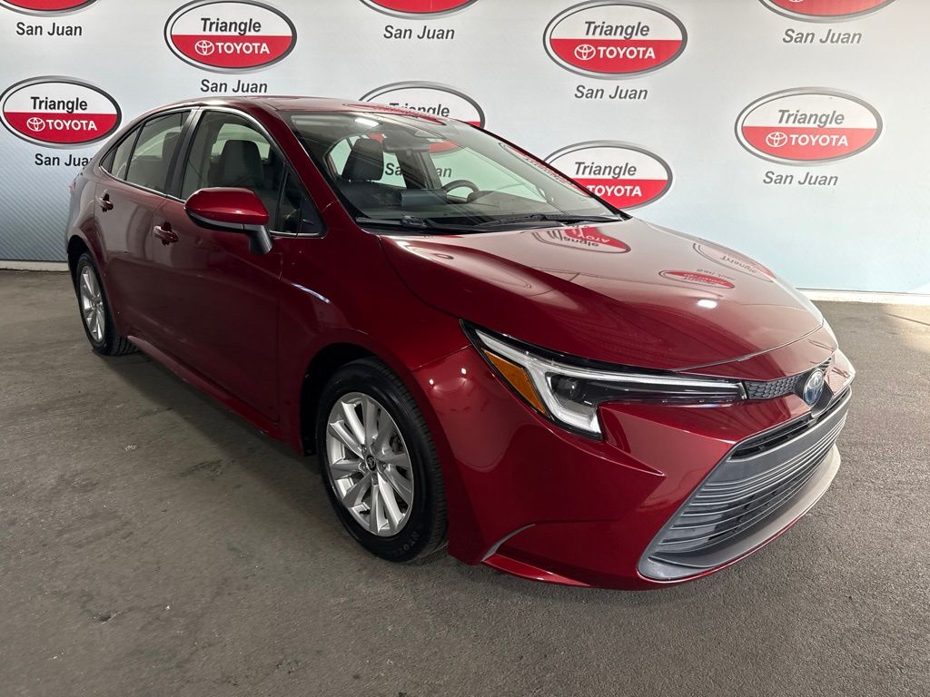 Thumbnail: 2023 Toyota Corolla - 3