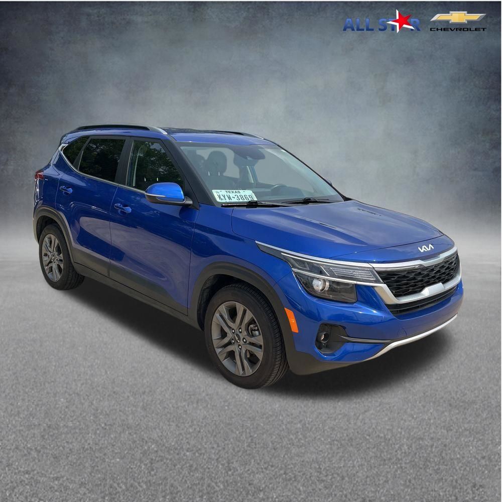 Neptune Blue 2022 Kia Seltos SUV / Crossover Front-Wheel Drive Continuously Variable Transmission